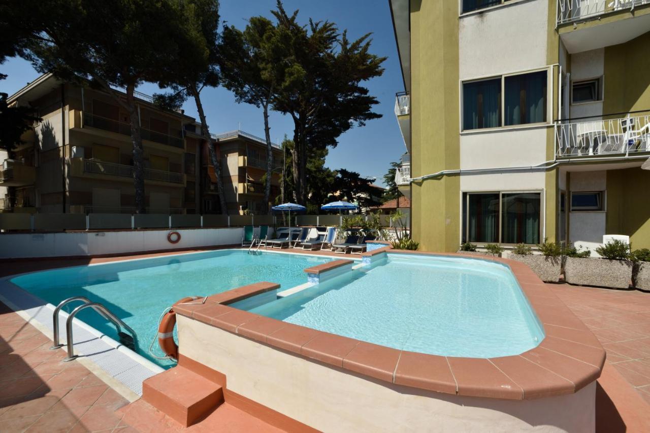 Hotel Diano Marina Mhotelsgroup Exteriér fotografie